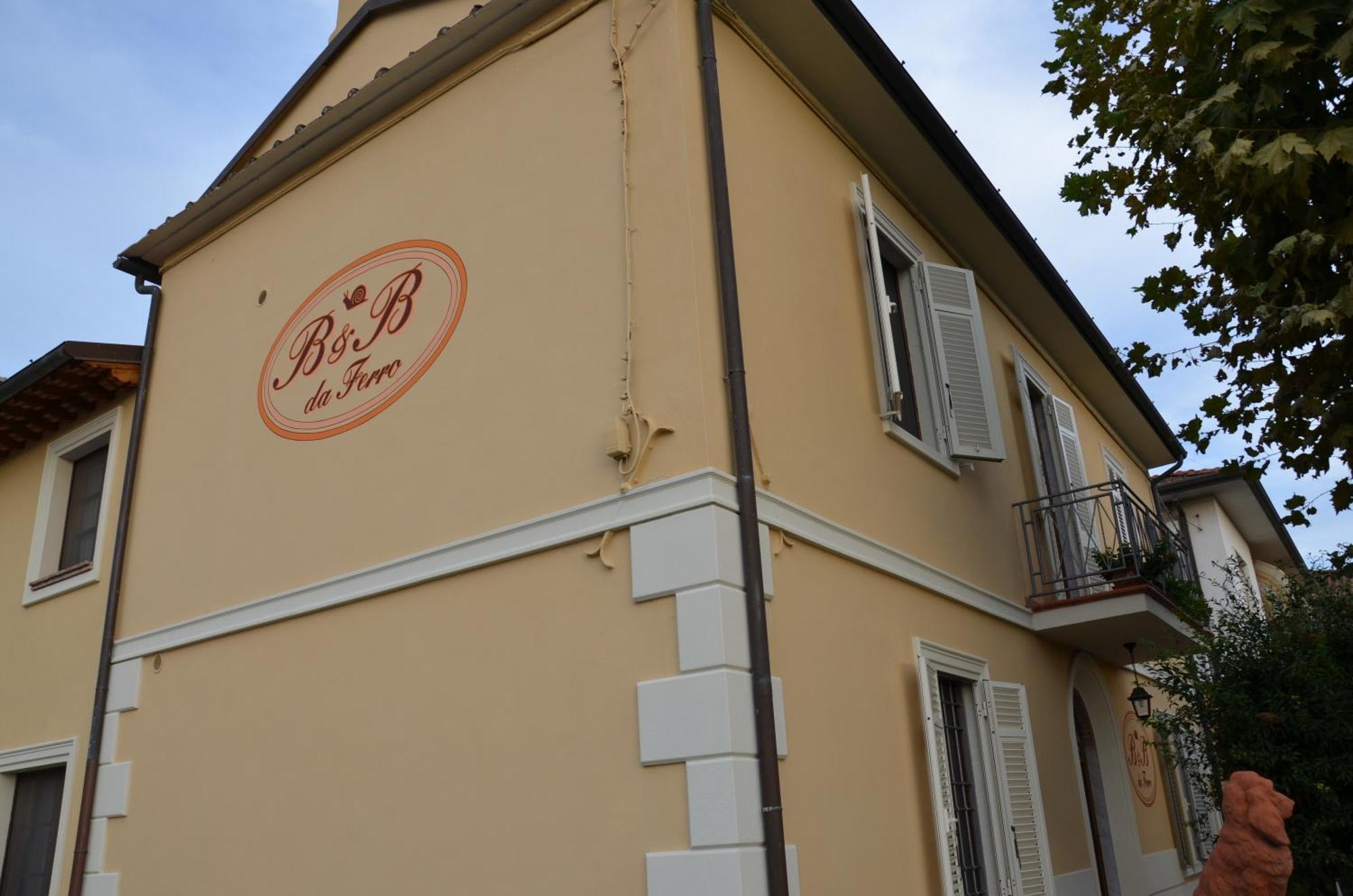 B & B Da Ferro Massarosa Exterior photo
