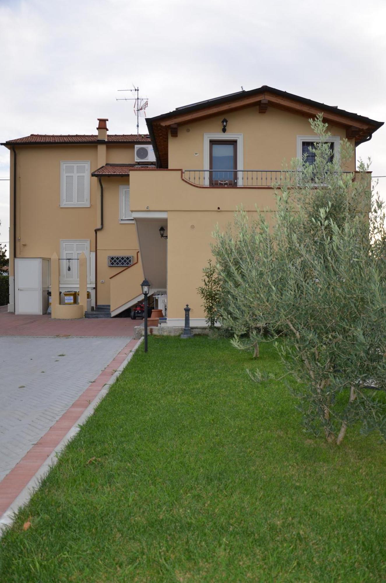 B & B Da Ferro Massarosa Exterior photo